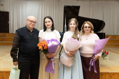 Преемственность поколений на фортепианном кон